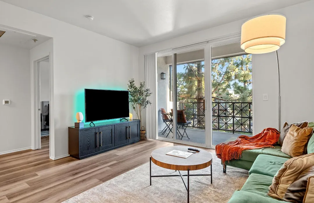 Luxury 2Bdr With Parking & Pool - Marina Del Rey-1